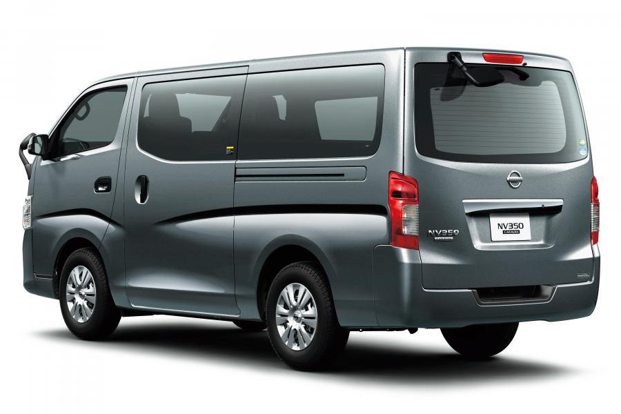  Nissan NV350 Caravan 2017 года  (фото 2 из 5)
